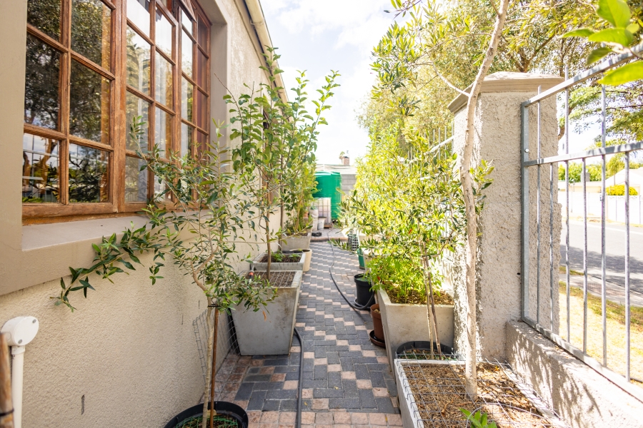 3 Bedroom Property for Sale in Protea Village Western Cape